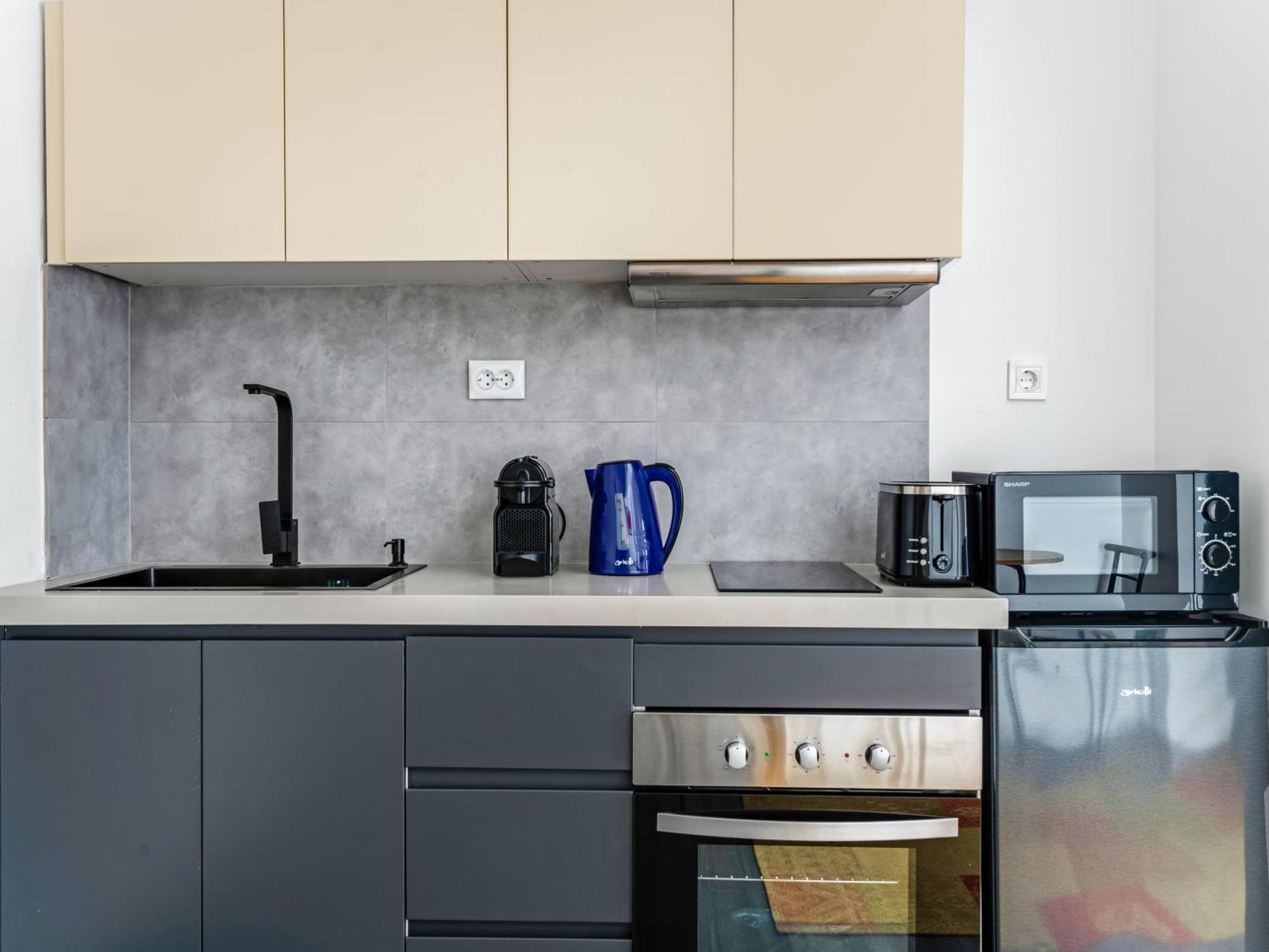 אתונה Yalarent Luxury Apartments In The Heart Of The City מראה חיצוני תמונה