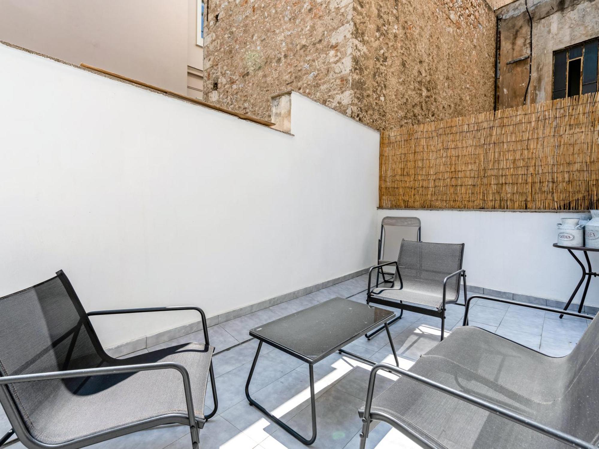 אתונה Yalarent Luxury Apartments In The Heart Of The City מראה חיצוני תמונה