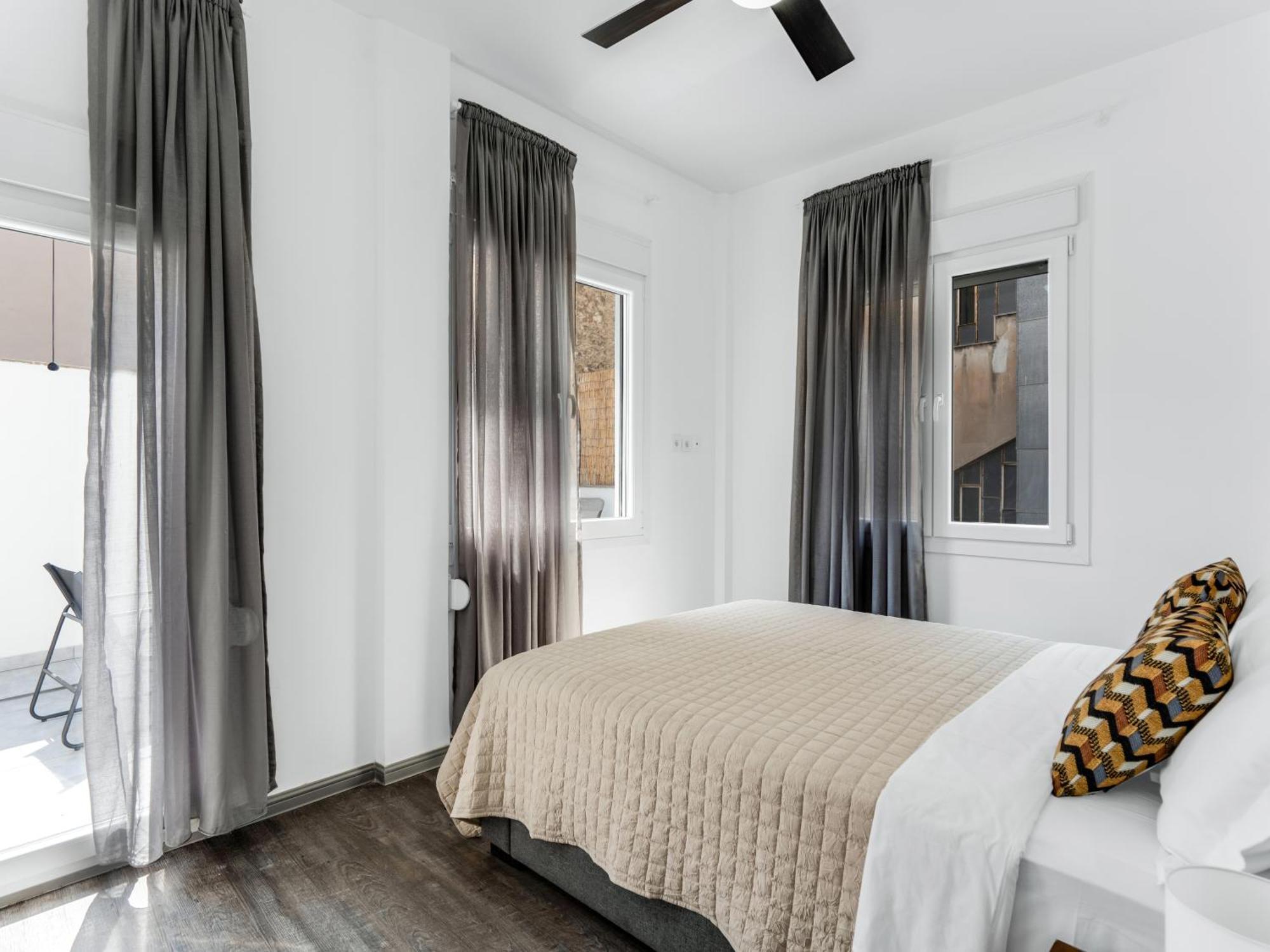 אתונה Yalarent Luxury Apartments In The Heart Of The City מראה חיצוני תמונה